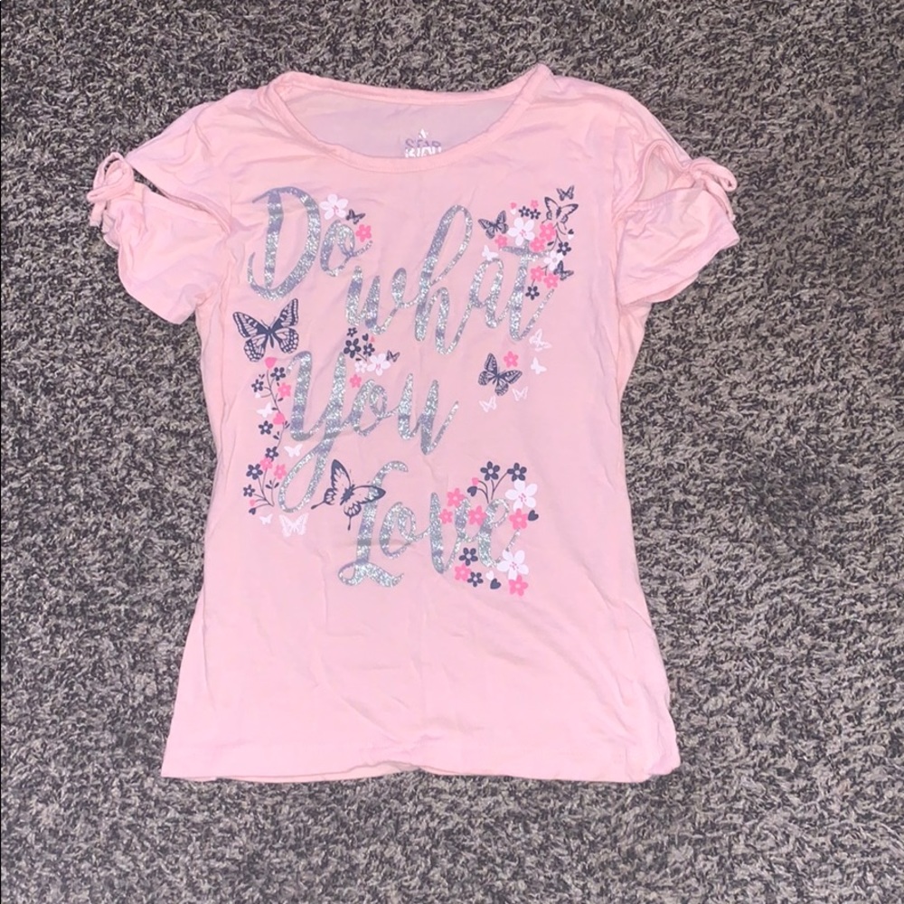 girls pink tee shirt